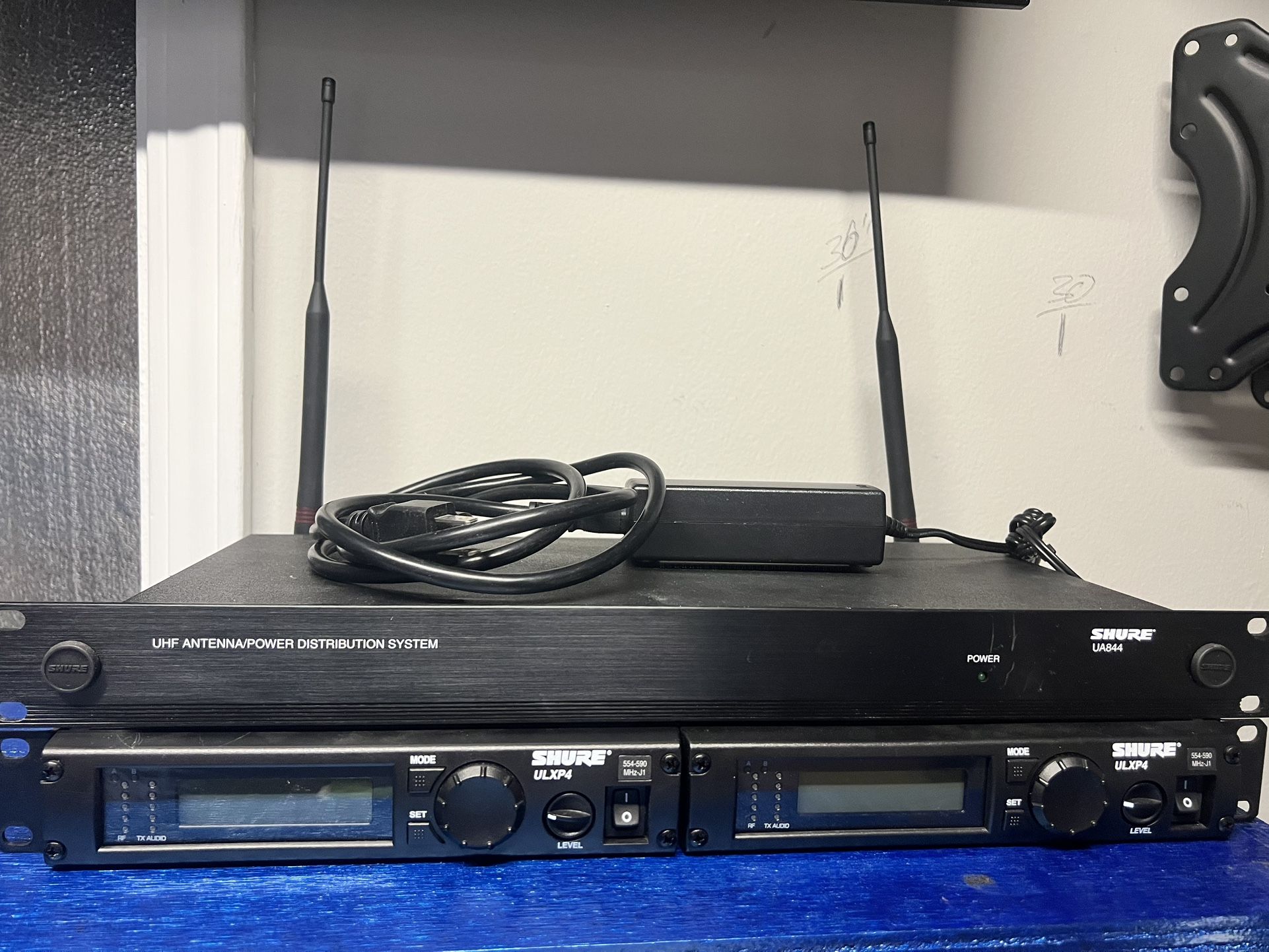Shure ULX 4 Set (read Description) 