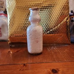 Antique Quart Cream Top Milk Bottle with Sealon Hood Protector