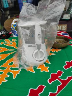 WATERPIK WATER FLOSSER 