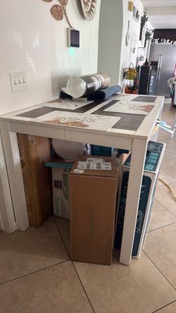 Dinning room table