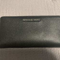 MK WRISTLET WALLET