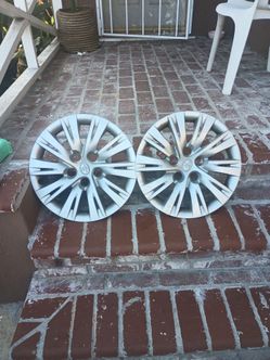 Toyota hubcaps