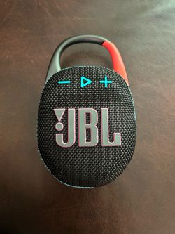 JBL Clip 5 Waterproof & Dustproof Bluetooth Speaker Big pro sound & base, 12 hour battery!