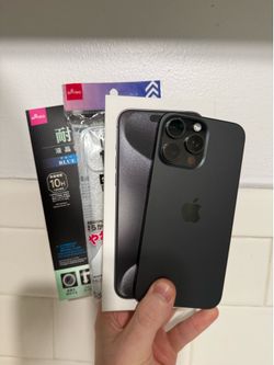 BLACK iPhone 15 Pro Max UNLOCKED 256GB Used FREE BOX CASE SCREEN PROTECTOR