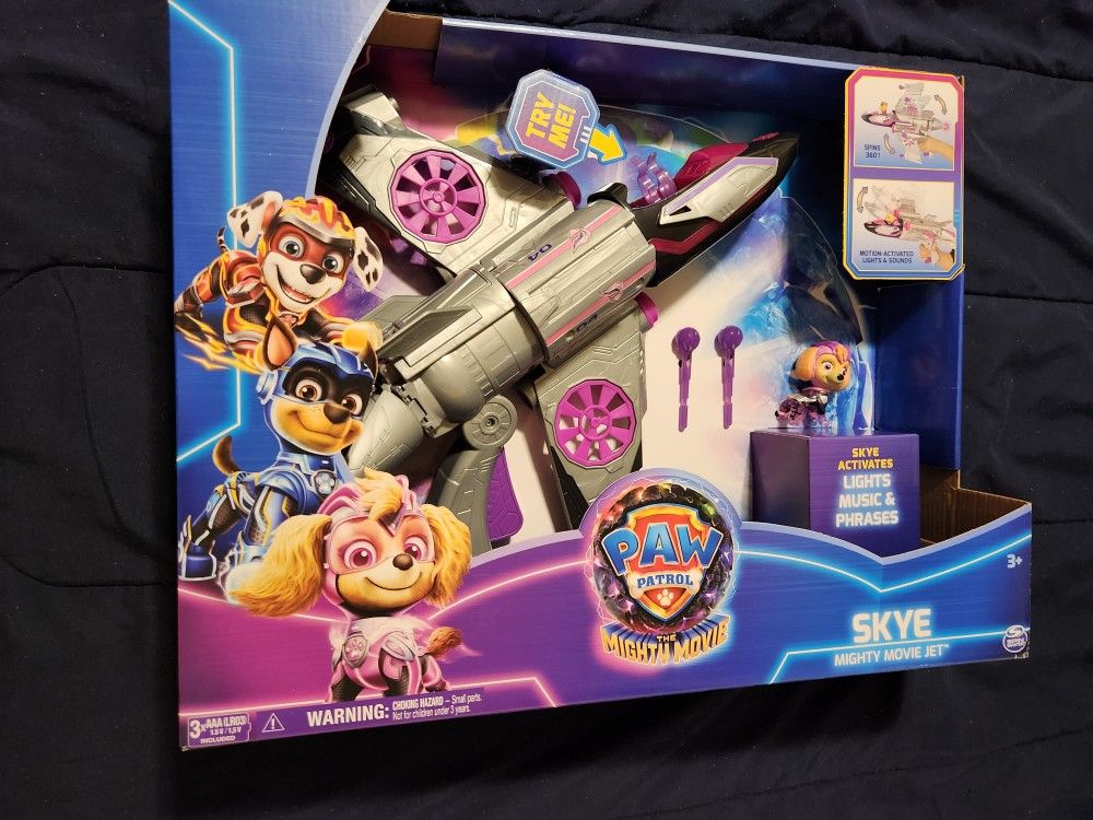 Paw Patrol: The Mighty Movie, Transforming Rescue Jet with Skye Mighty Pups Action Figure, Lights and Sounds, Kids Toys for Boys & Girls 