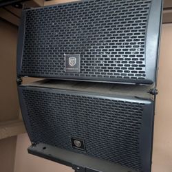 Dj Or Home Stereo Speakers. Very Loud