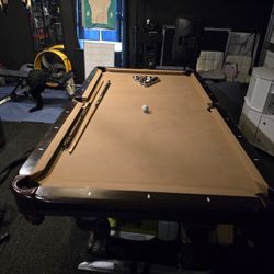 $350 Final Price Full Size !  Pool Table ..With Sticks And Balls