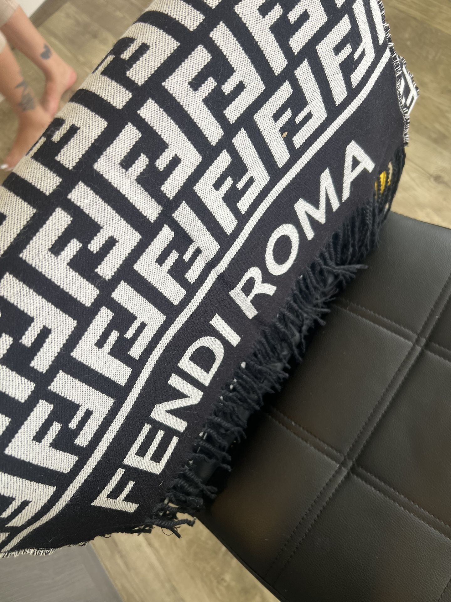 Louis Vuitton, Fendi, Dior Style Scarf โ Soft Wool