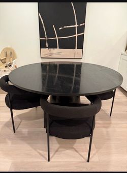 Black Round 59’ Dining Table + 5 Boucle Chairs Set - $400