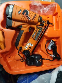 
NEW Paslode IM250A  Angled Cordless Finish Nailer