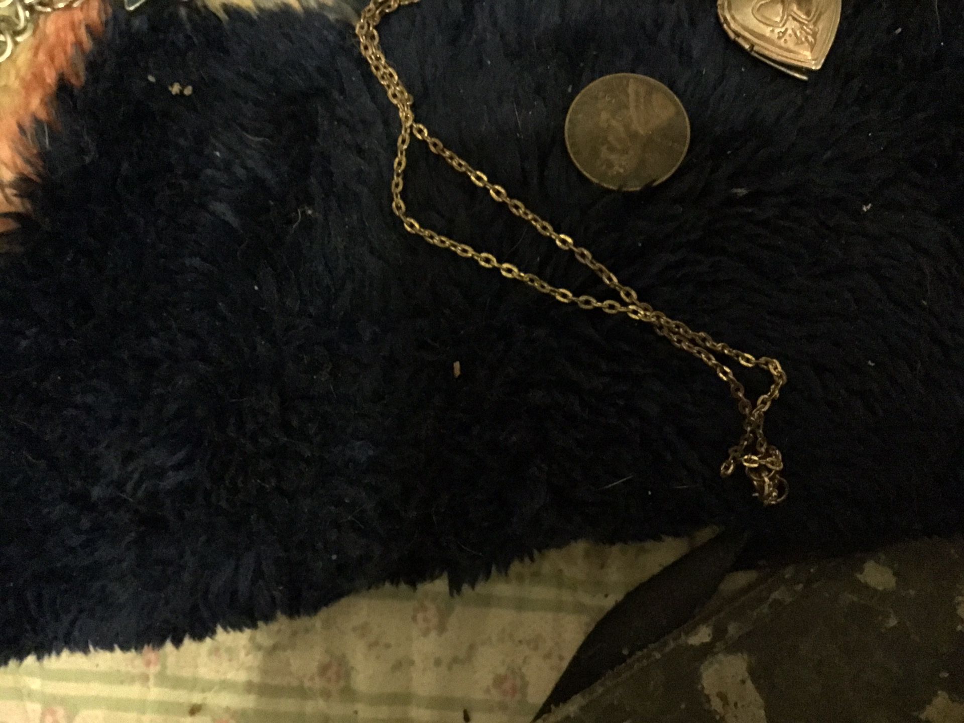 A locket vintage pendent