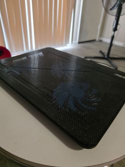 Laptop cooling pad