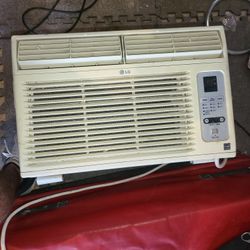 Window AC Unit