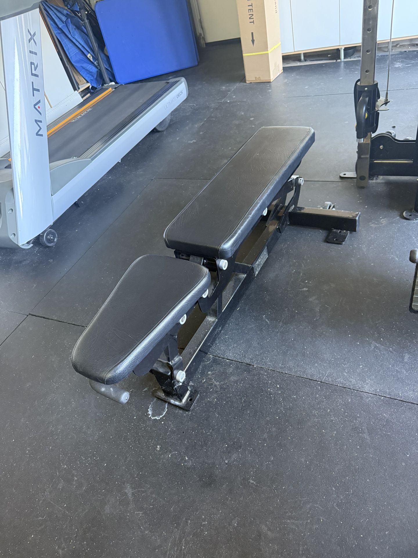 Movable Weight Bench for exercise 