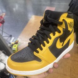 Jordan Retro 1’s Black/Yellow Collorwave