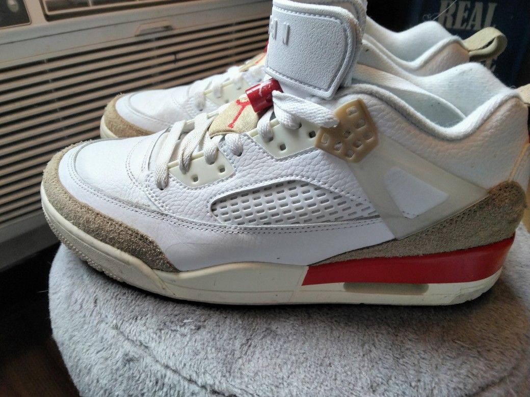 Jordan Spizike Low