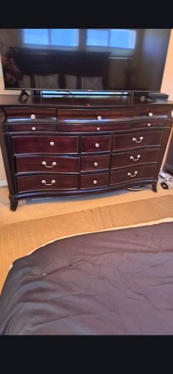 Dresser