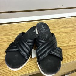 Kensie Black Quilted Slide Sandals