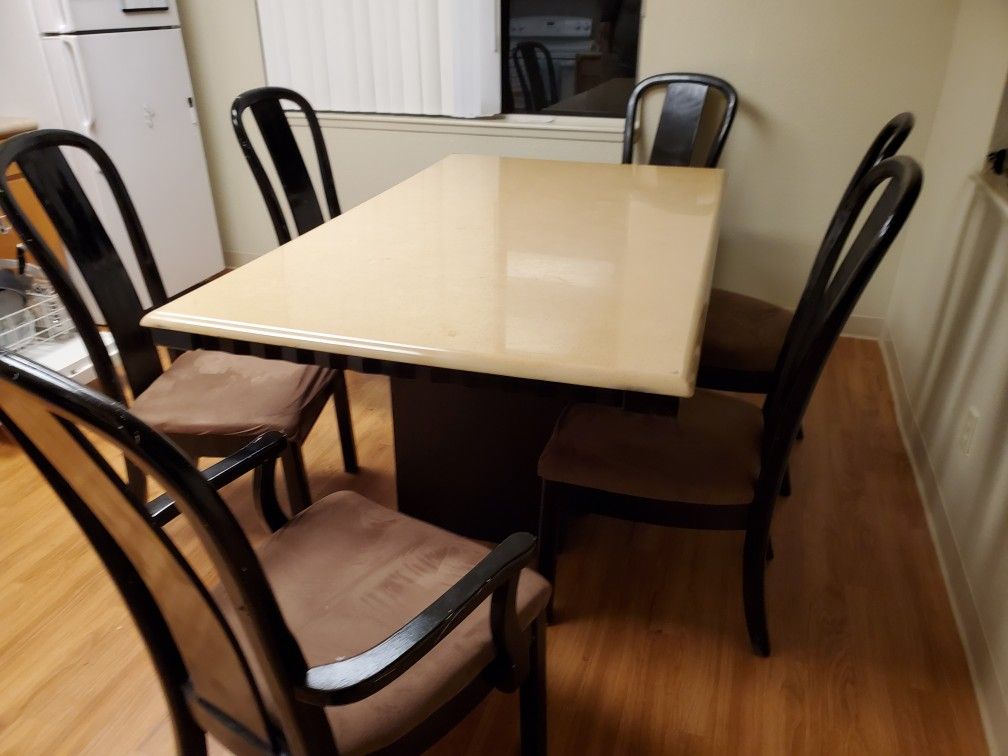 Dinning table