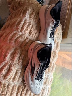 Men’s Brooks shoes