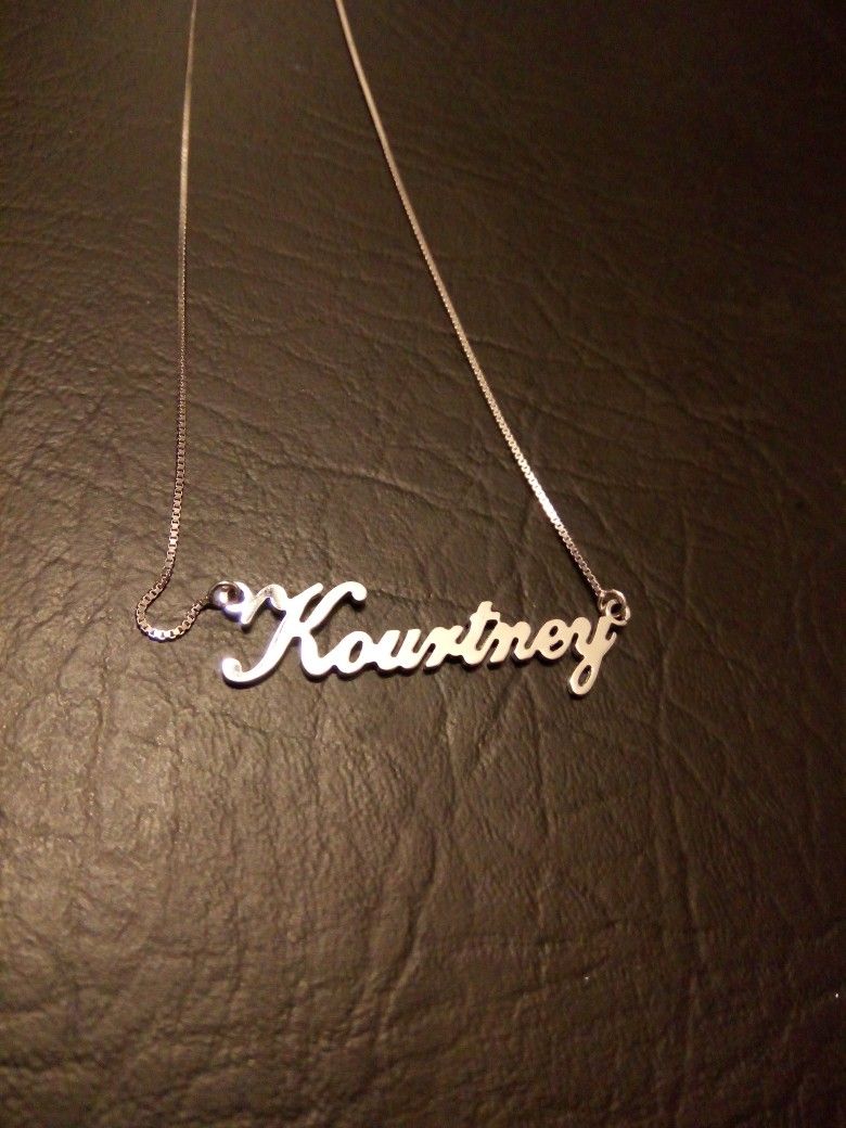"Kourtney" Silver Necklace