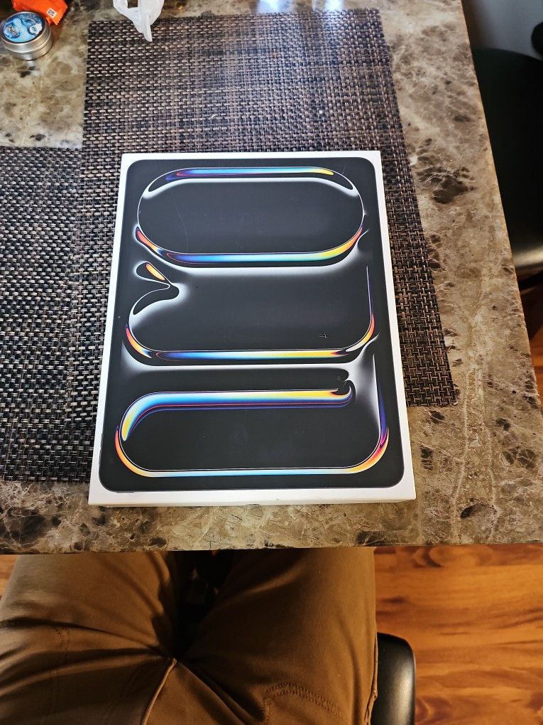 256 GB Ipad Pro 13 Inch (M4) Wi-Fi