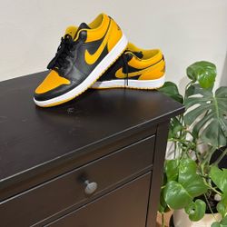 Jordan 1 Low top Yellow Ochre