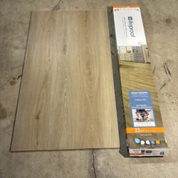 Vinyl Flooring 22 MIL Lifeproof, Cashiers Oak, Click Lock, Waterproof  