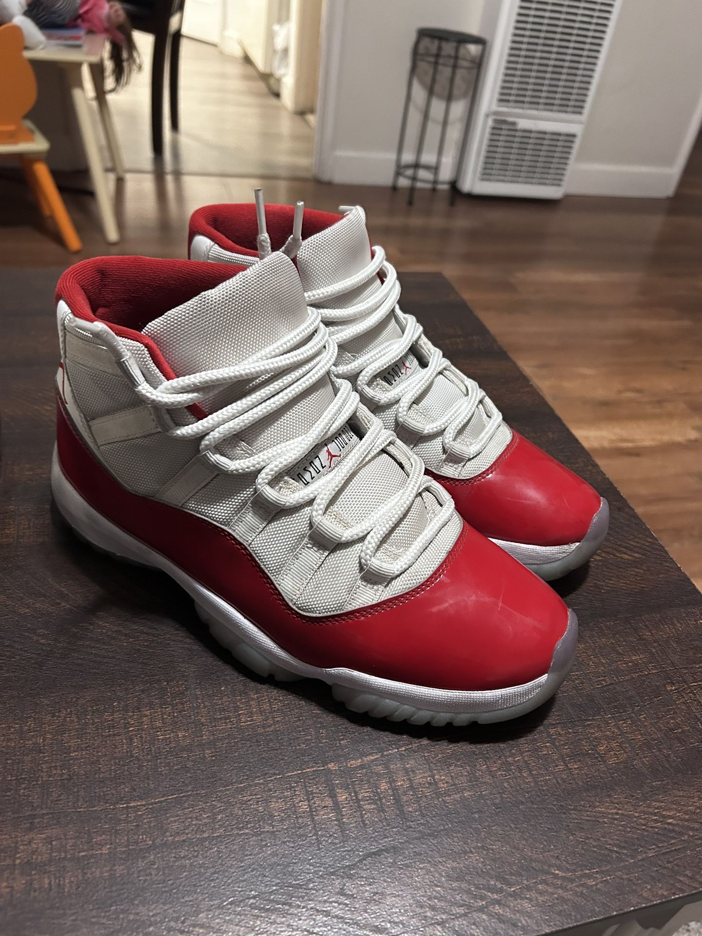 Jordan 11 Cherry (NO BOX)