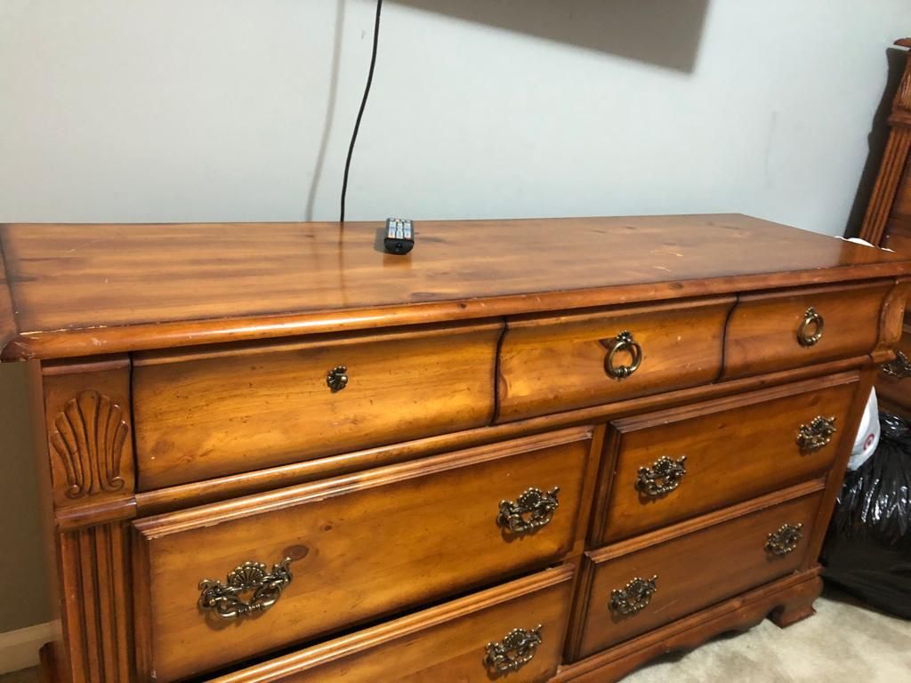 5 Piece Queen Bedroom Set