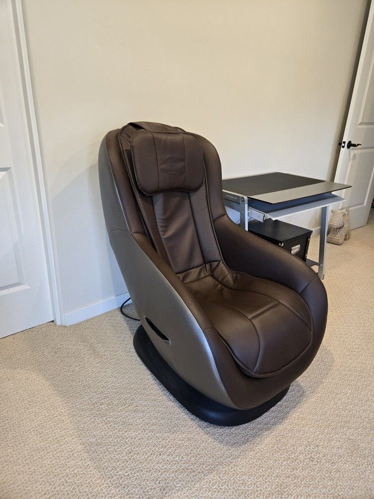 Massage Chair. Excellent Condition.