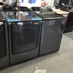 New Scratch And Dent Samsung Washer And Dryer Set. 1 year Warranty 