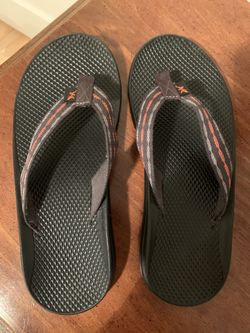 Chaco flip flops women’s size 7 1/2