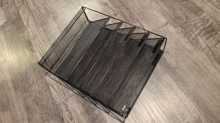 Brand new metal mesh 6 divider wall vertical wall office file divider unit.