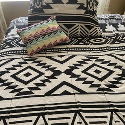 XL Twin Comforter Set