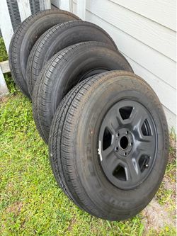 Factory Jeep Gladiator Tires