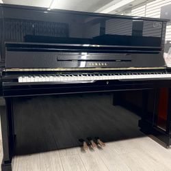 Like New Yamaha U1 Upright Piano Free Delivery,tuning And New Bench