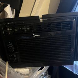 Midea Ac unit 
