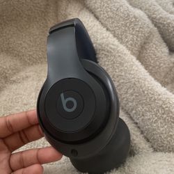 Beats Studio Pro 2024