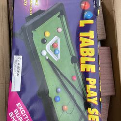 Play Table Pool set