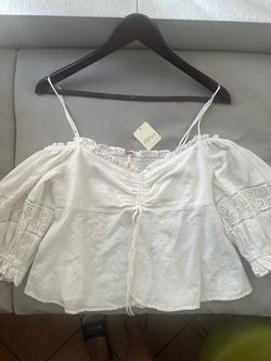 FREE PEOPLE beautiful cream-colored lace blouse, size medium, with tags; 100% cotton, authentic, made in India.