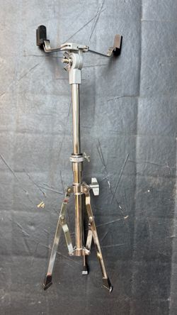 Vintage Single-Braced Snare Drum Stand – Adjustable Chrome Hardware