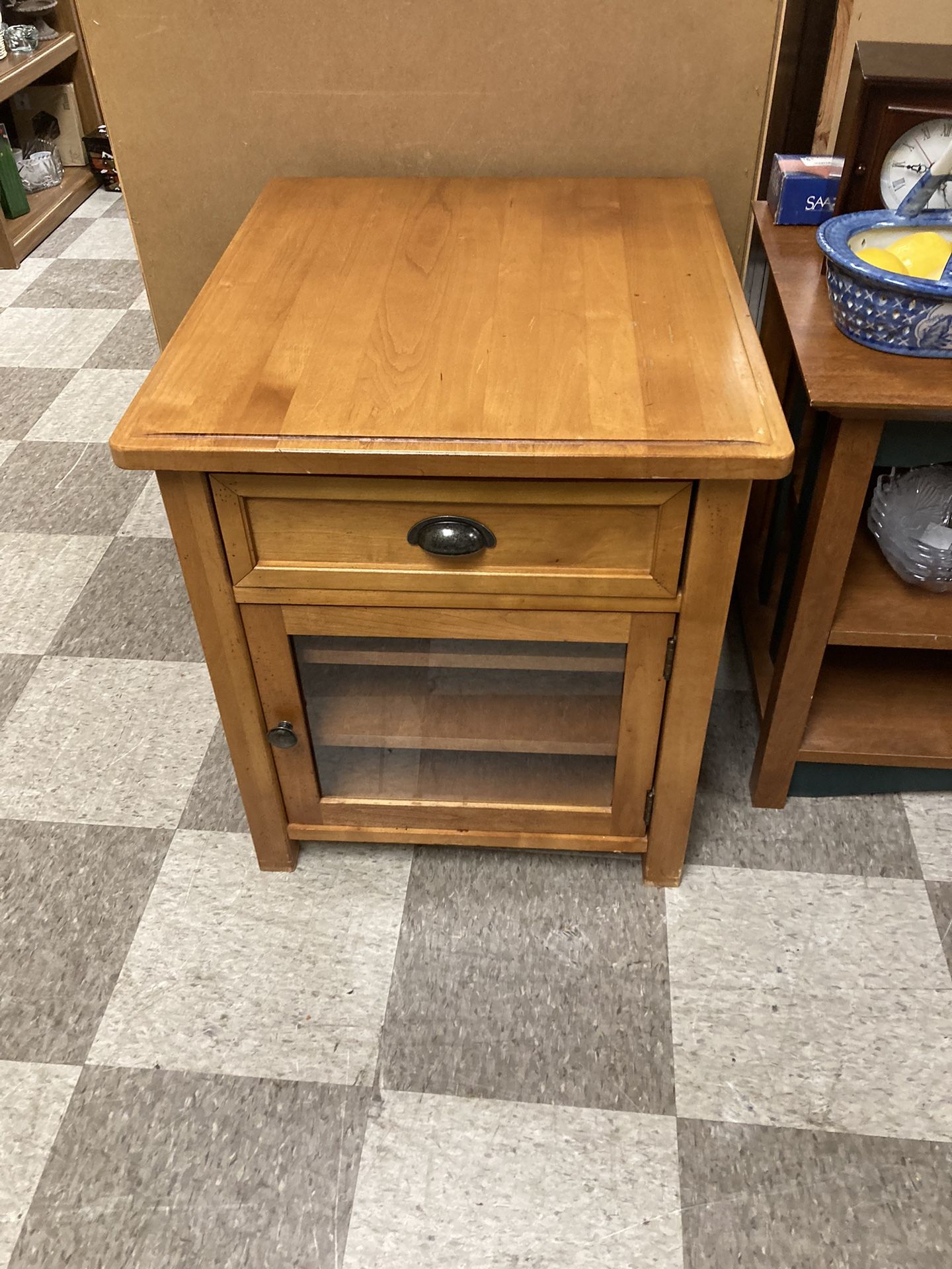 Oak 1 Drawer Over Cabinet W/2 Shelf Side Table