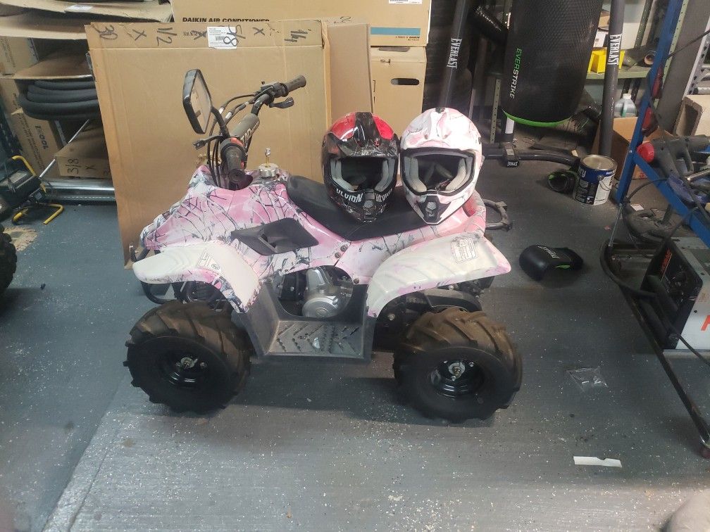 Tao 90cc ATV And 2 Medium Helmets
