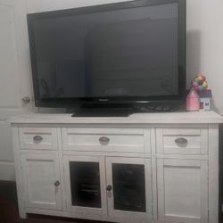 Wooden Tv Stand 