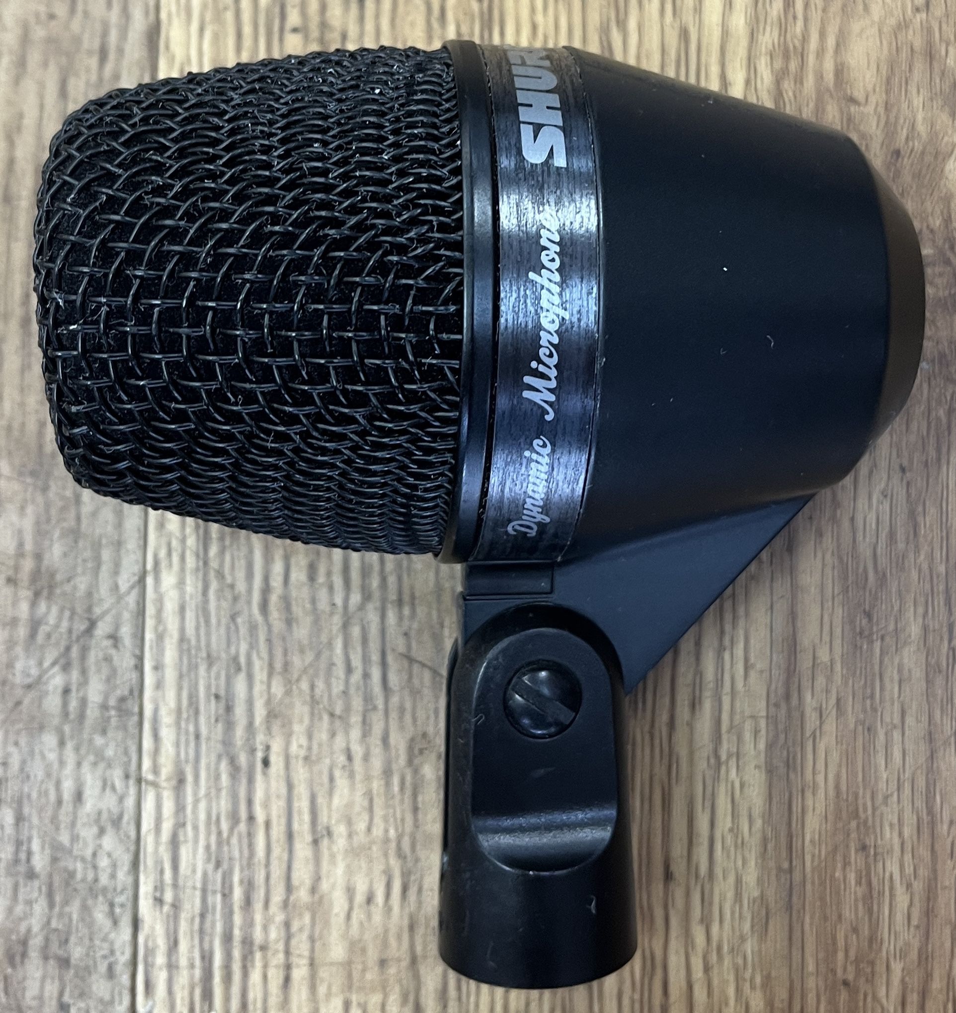 SHURE PGA52 CARDIOID DYNAMIC KICK DRUM MICROPHONE