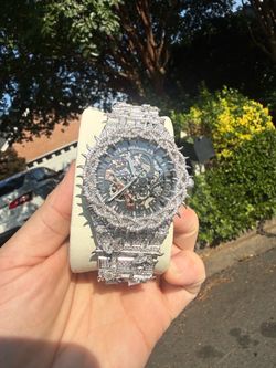 Moissanite Thorn Watch