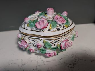 Porcelain Trinket Box with Applied Roses
