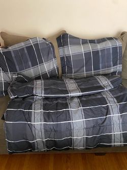 Queen comforter set