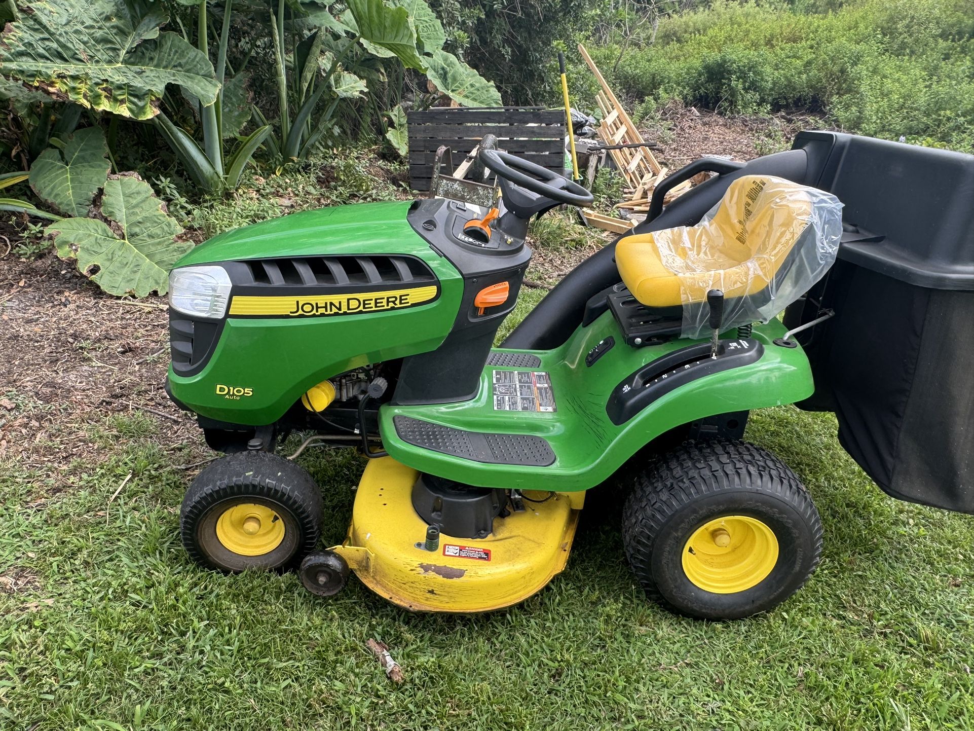 Law Mower John Deere
